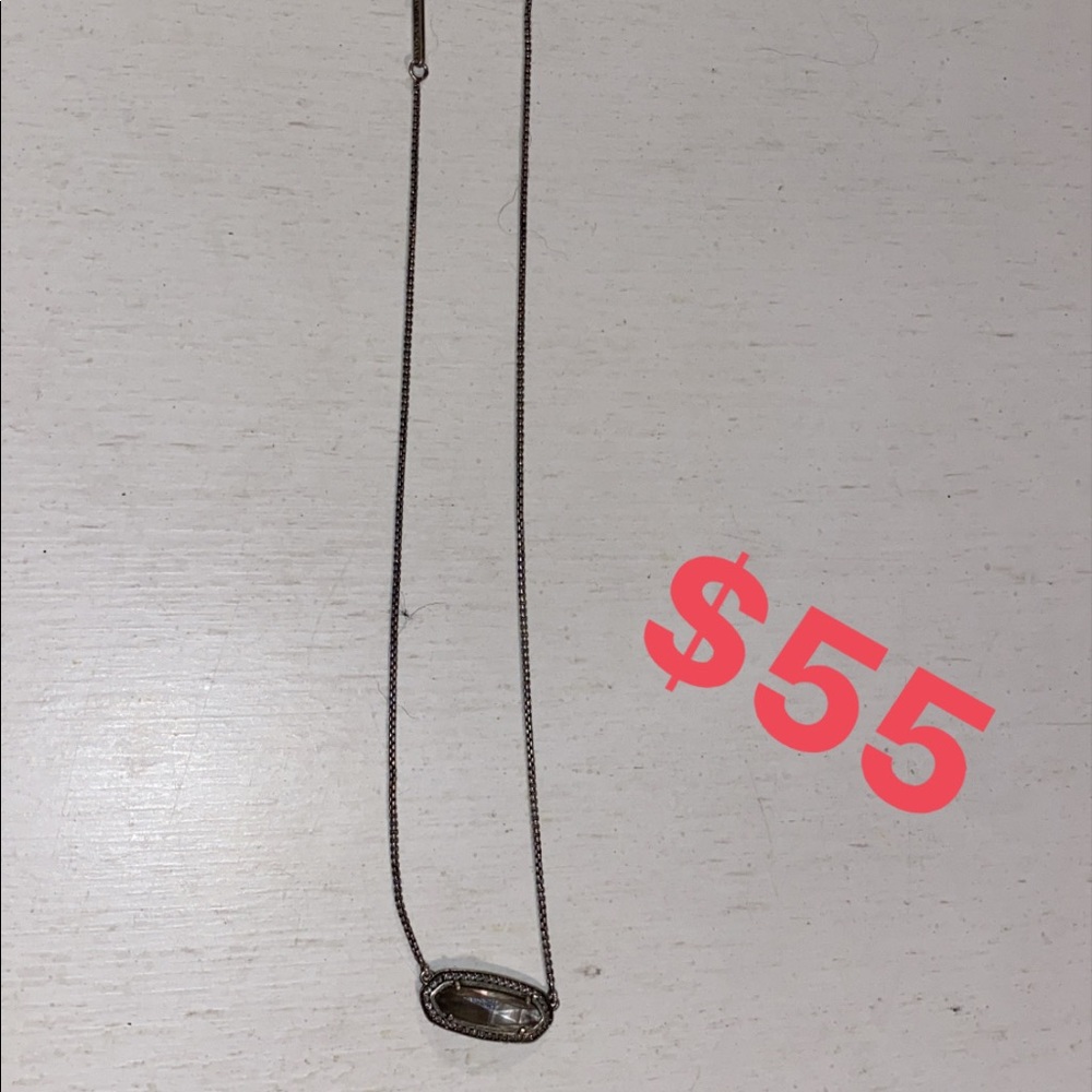 Kendra Scott necklace
